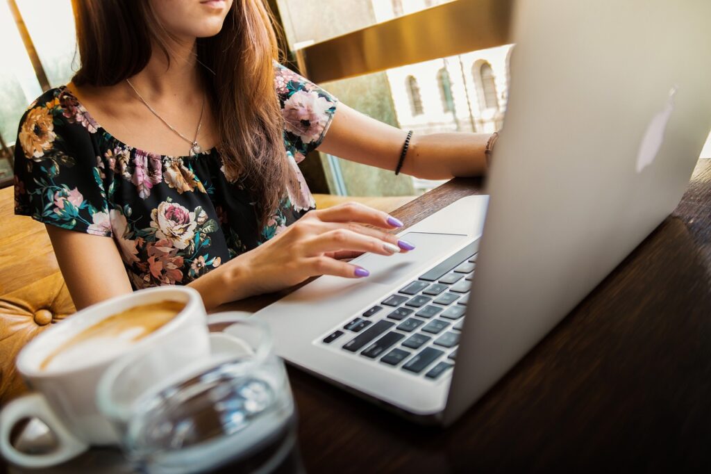 woman, laptop, coffee cup-1851464.jpg